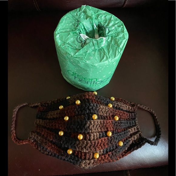 Decorative Hand-Knitted Mask - Picture 7 of 11